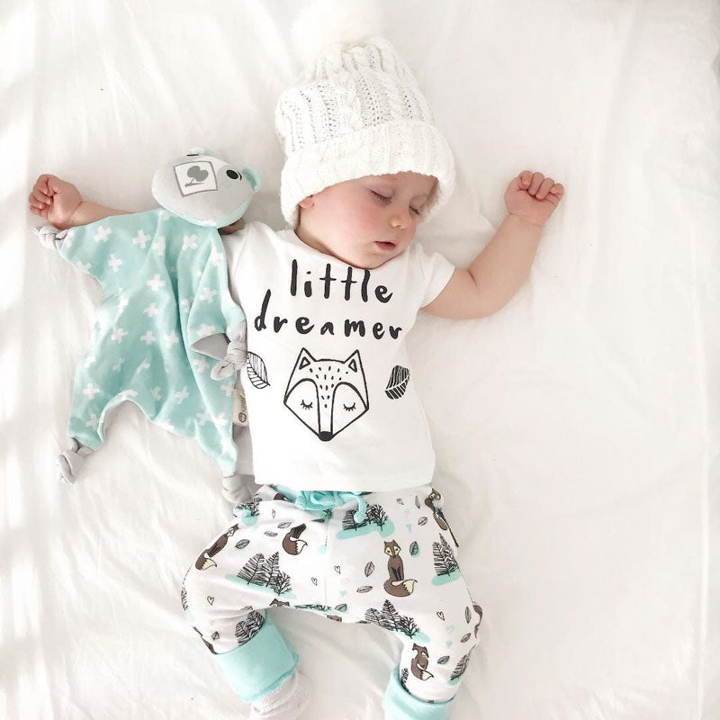 Newborn Baby T-Shirt & Pants Outfit – Cute 2-Piece Baby Clothing Set