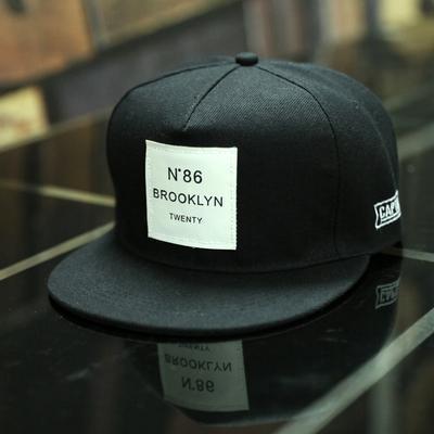 Brooklyn Style Snapback Hat – Urban Streetwear Classic for Men and Women